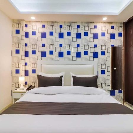 Airport Plazzo Hotel Új-Delhi Kültér fotó