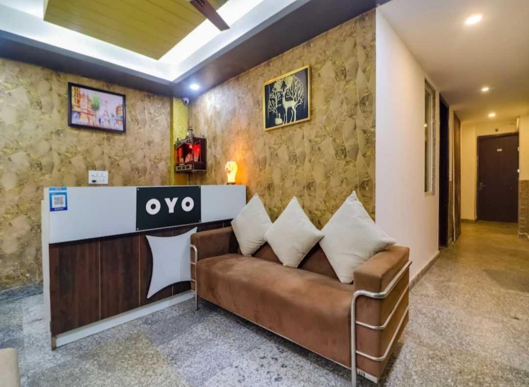 Airport Plazzo Hotel Új-Delhi Kültér fotó